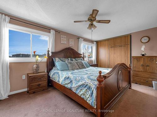 62 Adis Ave, Hamilton, ON - Indoor Photo Showing Bedroom