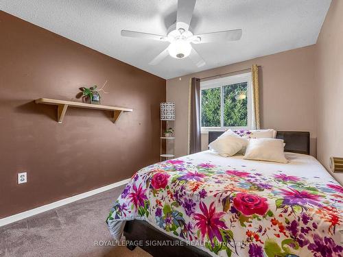 62 Adis Ave, Hamilton, ON - Indoor Photo Showing Bedroom