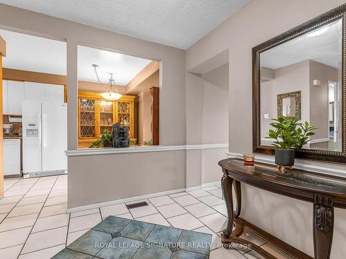 62 Adis Ave, Hamilton, ON - Indoor Photo Showing Dining Room