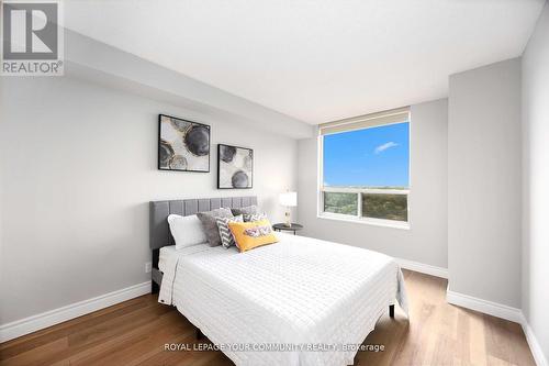 2009 - 100 Upper Madison Avenue, Toronto, ON - Indoor Photo Showing Bedroom