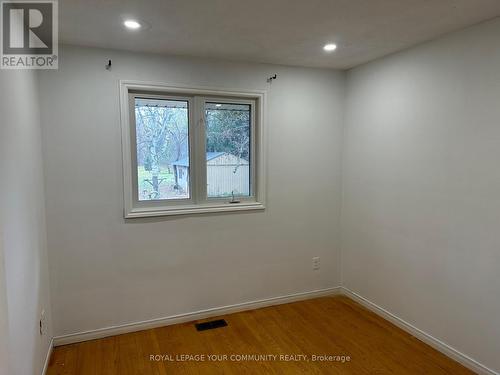 20015 Bathurst Street, East Gwillimbury, ON - Indoor Photo Showing Other Room