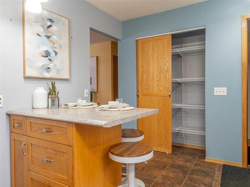 31 Leclair Place, Winnipeg, MB - Indoor Photo Showing Kitchen