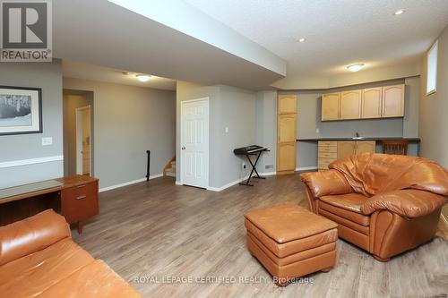 95 Vintage Gate, Brampton, ON - Indoor Photo Showing Living Room