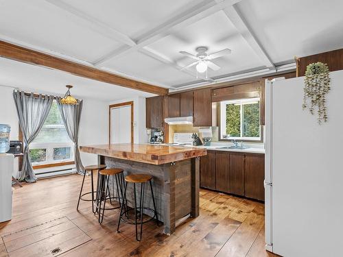 Kitchen - 111 Ch. De La Baie-De-L'Ours N., Saint-Donat, QC - Indoor