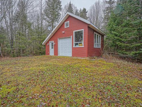 Garage - 111 Ch. De La Baie-De-L'Ours N., Saint-Donat, QC - Outdoor