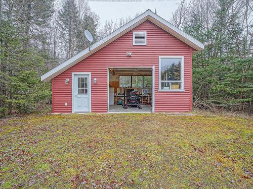 Garage - 111 Ch. De La Baie-De-L'Ours N., Saint-Donat, QC - Outdoor