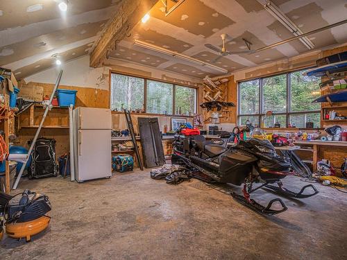 Garage - 111 Ch. De La Baie-De-L'Ours N., Saint-Donat, QC - Indoor Photo Showing Other Room