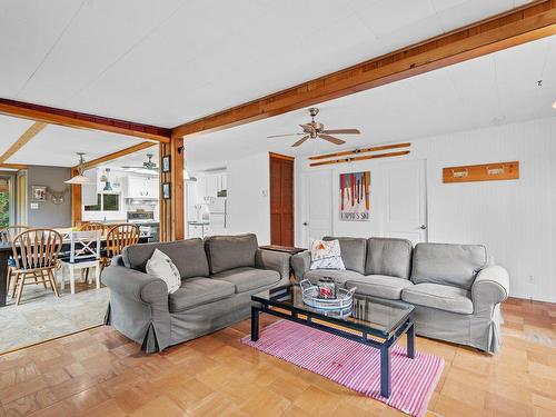 Living room - 109 Ch. De La Baie-De-L'Ours N., Saint-Donat, QC - Indoor Photo Showing Living Room With Fireplace