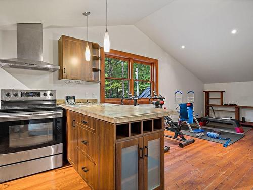 Salle d'exercice - 75 Ch. Marc-Aurèle-Fortin, Mont-Tremblant, QC - Indoor Photo Showing Kitchen