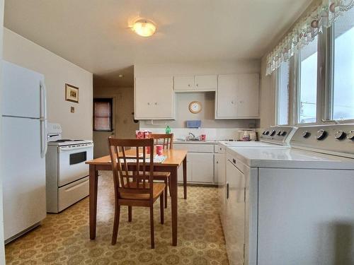 Kitchen - 313  - 315 Rue St-Henri, Thetford Mines, QC - Indoor Photo Showing Kitchen