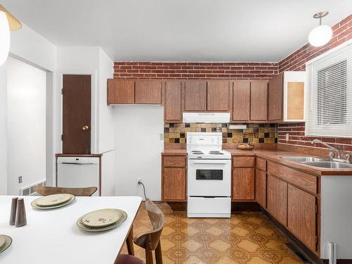 Cuisine - 12760 Rue Monk, Montréal (Pierrefonds-Roxboro), QC - Indoor Photo Showing Kitchen With Double Sink