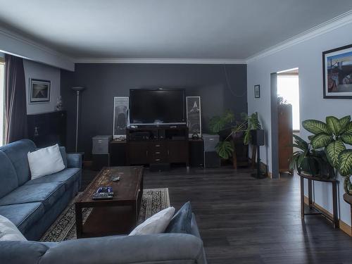 114 Amelia Street W, Thunder Bay, ON - Indoor Photo Showing Living Room