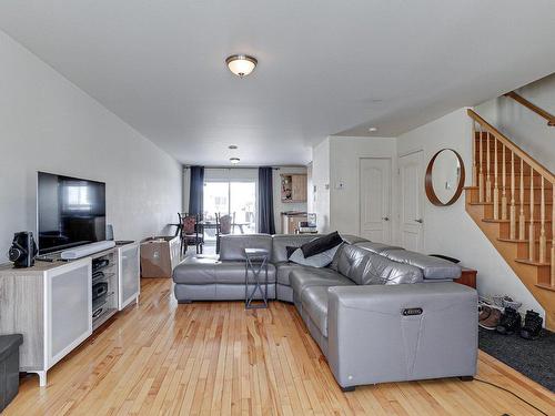 Living room - 865 Rue Des Balades, Laval (Duvernay), QC - Indoor Photo Showing Living Room