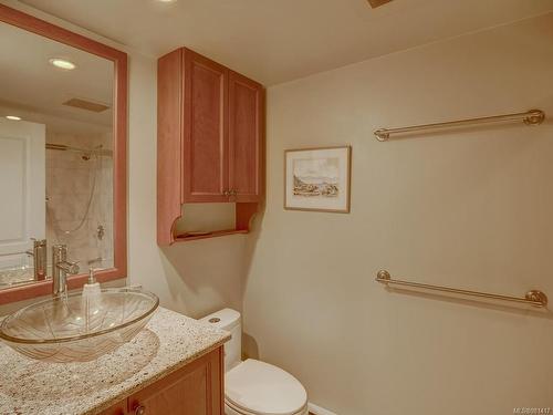 803-75 Songhees Rd, Victoria, BC - Indoor Photo Showing Bathroom