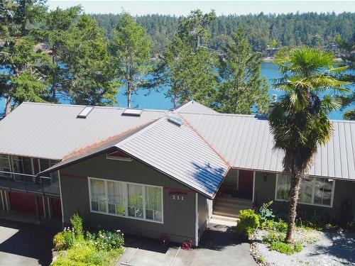 211 Scott Point Dr, Salt Spring, BC 