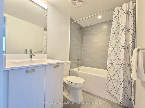 1223-275 Village Green Sq, Toronto, ON - Indoor Photo Showing Bathroom