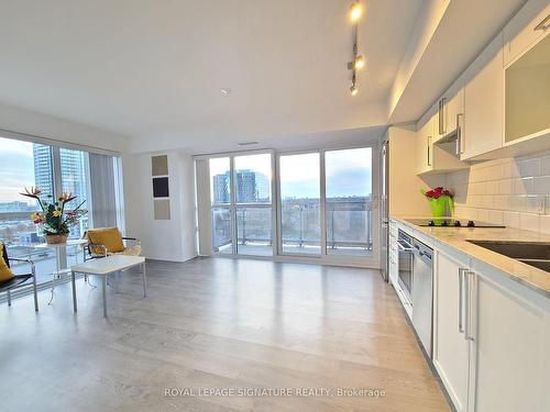 1223-275 Village Green Sq, Toronto, ON - Indoor Photo Showing Bathroom