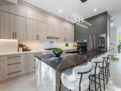 5 Holborne Ave, Toronto, ON - Indoor Photo Showing Kitchen With Upgraded Kitchen