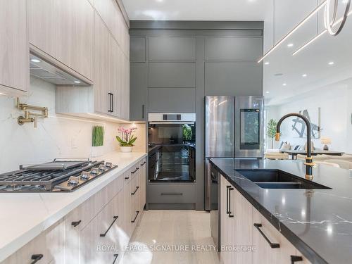 5 Holborne Ave, Toronto, ON - Indoor Photo Showing Kitchen With Double Sink With Upgraded Kitchen