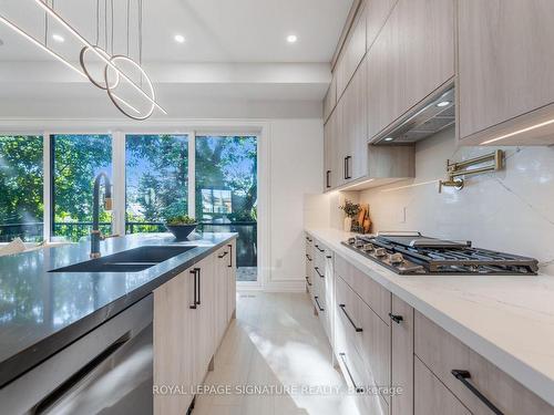 5 Holborne Ave, Toronto, ON - Indoor Photo Showing Kitchen With Double Sink With Upgraded Kitchen