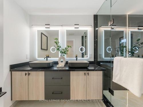 5 Holborne Ave, Toronto, ON - Indoor Photo Showing Bathroom