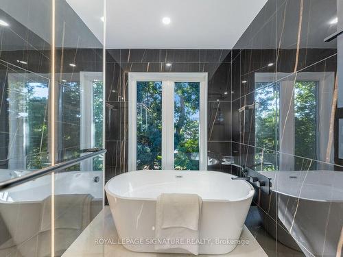 5 Holborne Ave, Toronto, ON - Indoor Photo Showing Bathroom