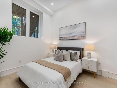 5 Holborne Ave, Toronto, ON - Indoor Photo Showing Bedroom