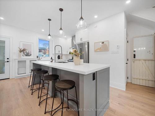 1220 Gerrard St E, Toronto, ON - Indoor Photo Showing Kitchen With Upgraded Kitchen