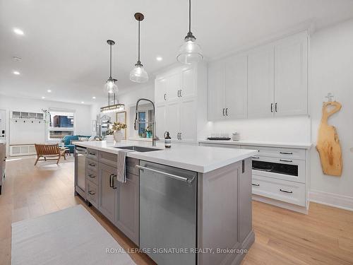 1220 Gerrard St E, Toronto, ON - Indoor Photo Showing Kitchen With Upgraded Kitchen