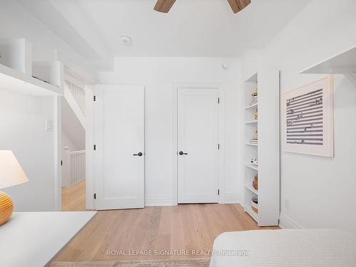 1220 Gerrard St E, Toronto, ON - Indoor Photo Showing Bedroom