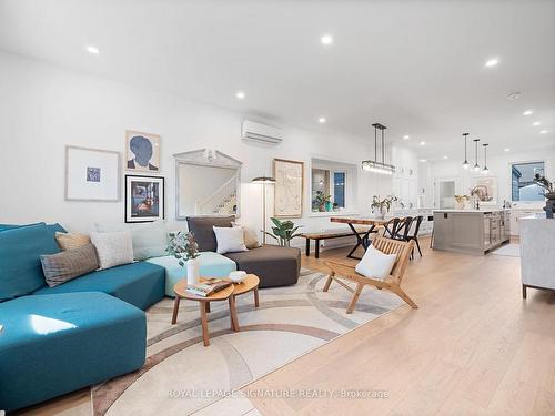 1220 Gerrard St E, Toronto, ON - Indoor Photo Showing Living Room