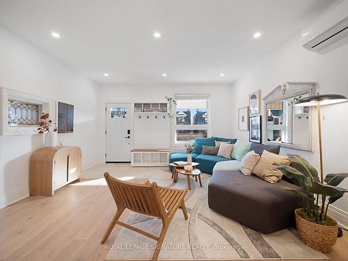 1220 Gerrard St E, Toronto, ON - Indoor Photo Showing Living Room