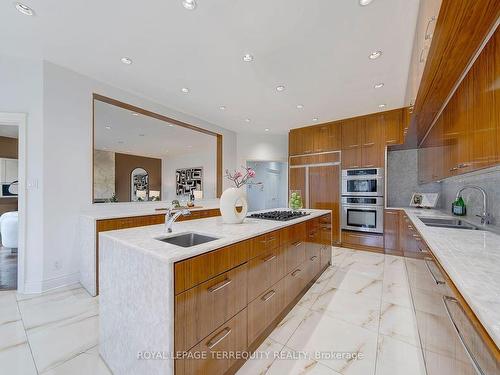 166 Arnold Ave, Vaughan, ON - Indoor Photo Showing Kitchen