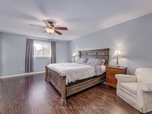 52 Mccurdy Dr, New Tecumseth, ON - Indoor Photo Showing Bedroom