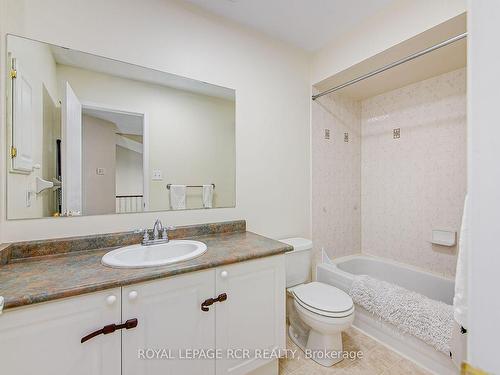 52 Mccurdy Dr, New Tecumseth, ON - Indoor Photo Showing Bathroom