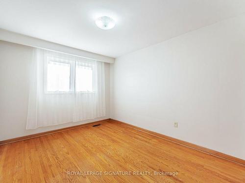 446 Valleyfield Dr, Mississauga, ON - Indoor Photo Showing Other Room