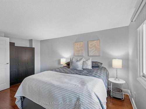 6282 Lavery Crt, Mississauga, ON - Indoor Photo Showing Bedroom