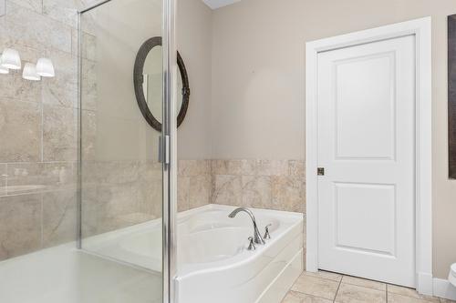 2165 Serrento Lane, West Kelowna, BC - Indoor Photo Showing Bathroom