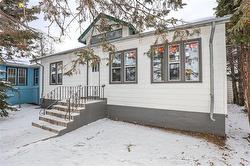 184 Royal AVE  Winnipeg, MB R2V 1H4