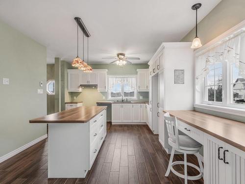 Cuisine - 11 Rue Jean-Lapierre, Lac-Brome, QC - Indoor Photo Showing Kitchen