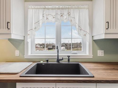 Cuisine - 11 Rue Jean-Lapierre, Lac-Brome, QC - Indoor Photo Showing Kitchen