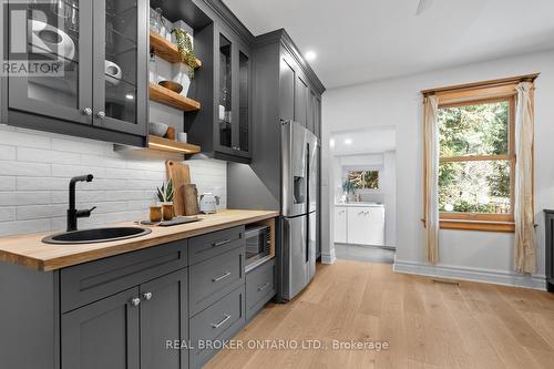 109 Glenmore Road, Toronto, ON - Indoor Photo Showing Kitchen