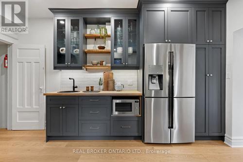 109 Glenmore Road, Toronto, ON - Indoor Photo Showing Kitchen