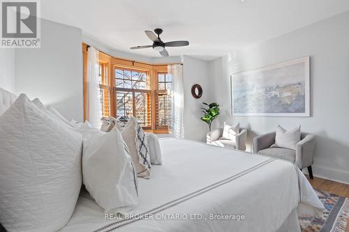 109 Glenmore Road, Toronto, ON - Indoor Photo Showing Bedroom