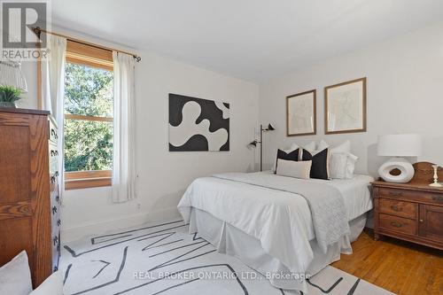 109 Glenmore Road, Toronto, ON - Indoor Photo Showing Bedroom