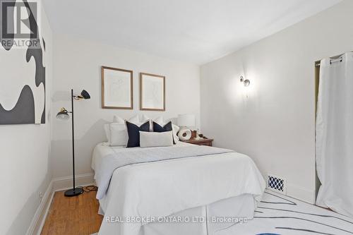 109 Glenmore Road, Toronto, ON - Indoor Photo Showing Bedroom