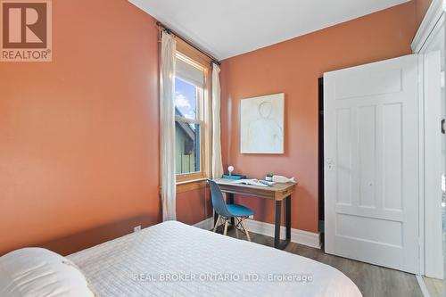 109 Glenmore Road, Toronto, ON - Indoor Photo Showing Bedroom