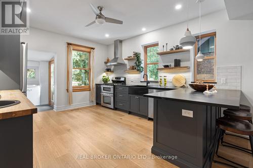 109 Glenmore Road, Toronto, ON - Indoor Photo Showing Kitchen With Upgraded Kitchen