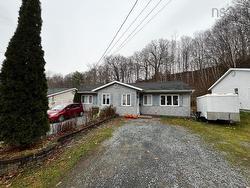 40-42 Canaan Avenue  Kentville, NS B4N 2A6