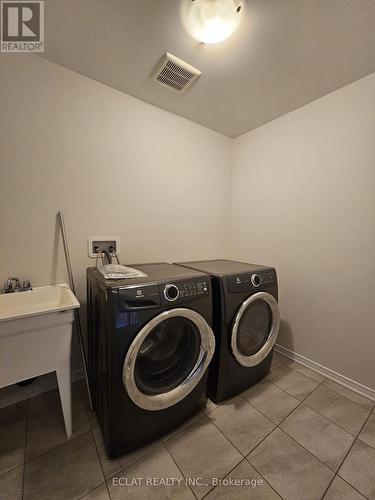 16 Toffee  (Main Floor) Trail, Hamilton, ON - Indoor Photo Showing Laundry Room